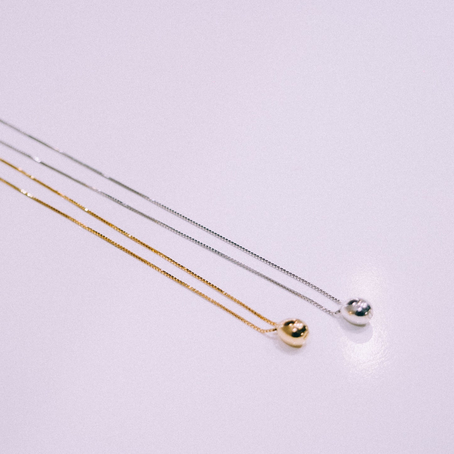 DROP EXCLUSIVO GOLD PENDANT BY PLAY FOR ART